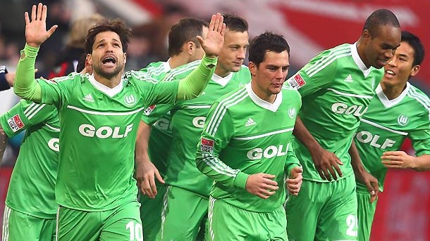 Sai, zica! Diego brilha e Wolfsburg bate Leverkusen