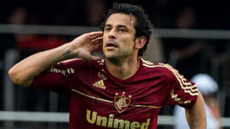 Rindo na cara do perigo