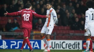 Luiz Adriano e Terry indicados a antiesportista do ano