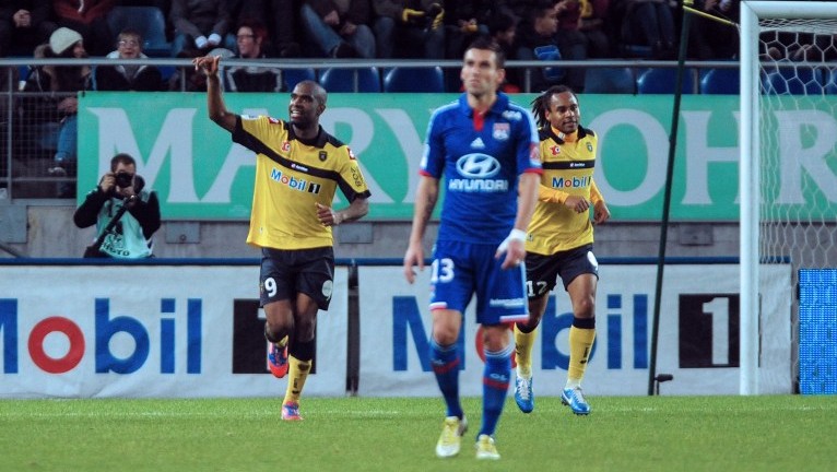 Lyon s&oacute; empata e perde chance de liderar Ligue 1