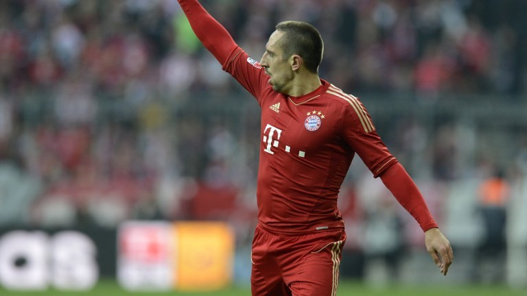 Rib&eacute;ry faz Bayern chegar &agrave; 10&ordf; vit&oacute;ria na Bundesliga