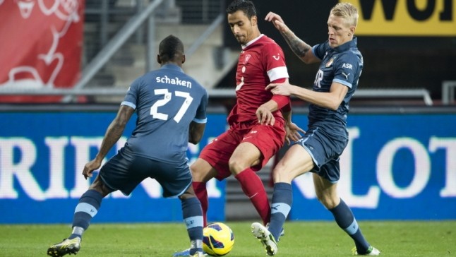 Twente bate Feyenoord e segue liderando Eredivisie