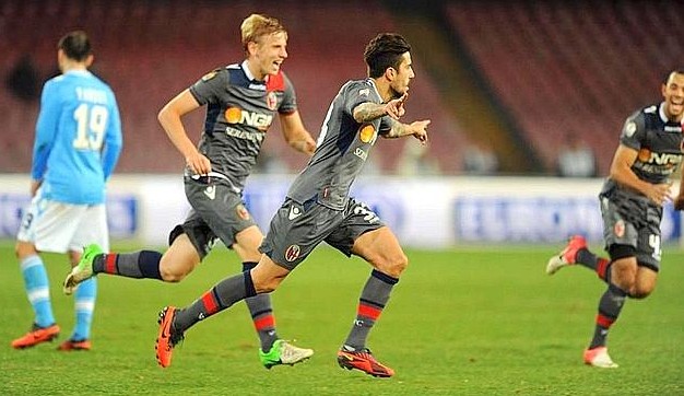 Campe&atilde;o sem trono: Bologna elimina Napoli da Copa