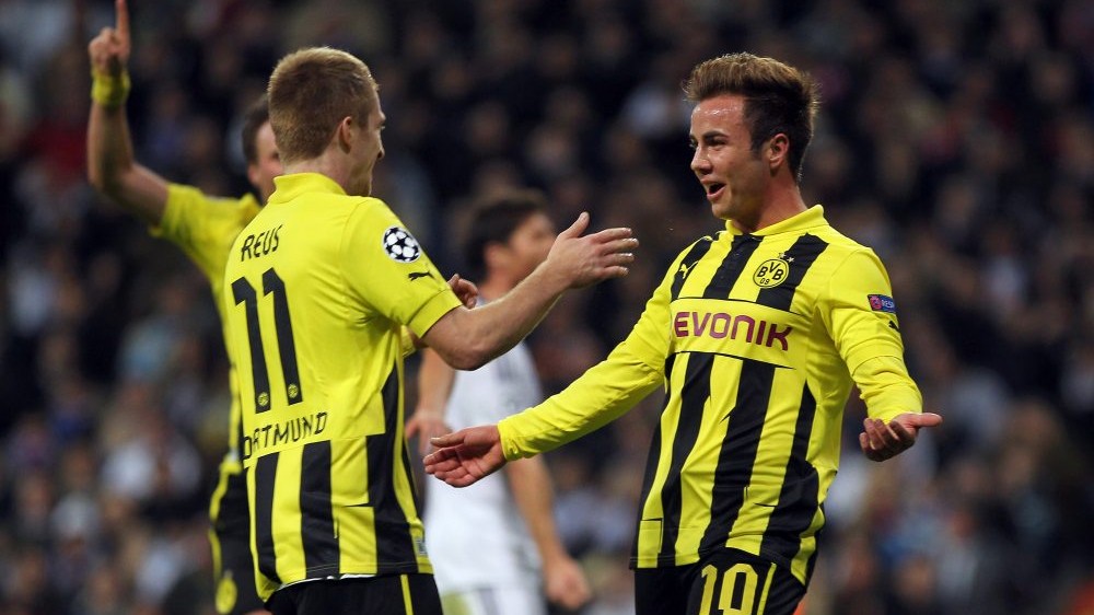 Genial! G&ouml;tze anota hat-trick e Dortmund goleia Hannover