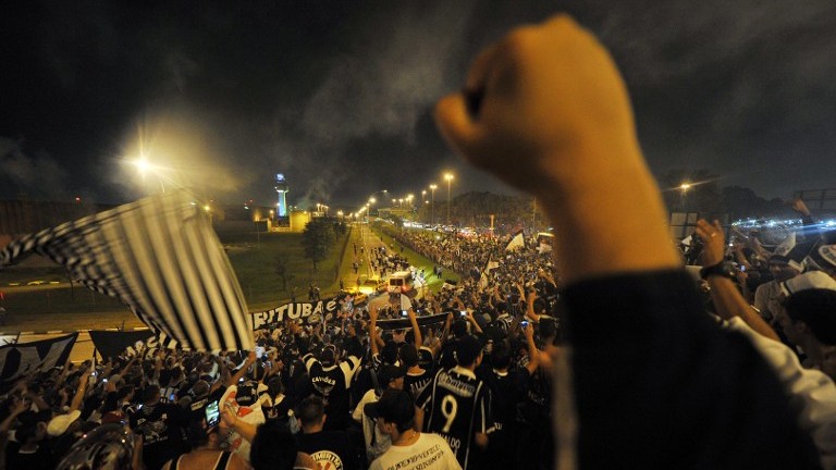Chegada do Corinthians: vai ter muito trânsito, ainda bem