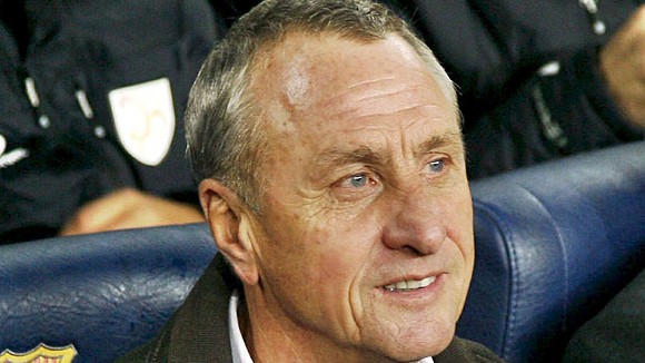 Em nota, Chivas anuncia a demiss&atilde;o de Johan Cruyff