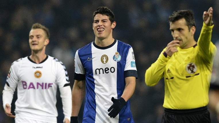 James sentiu dores musculares e pode perder d&eacute;rbi decisivo