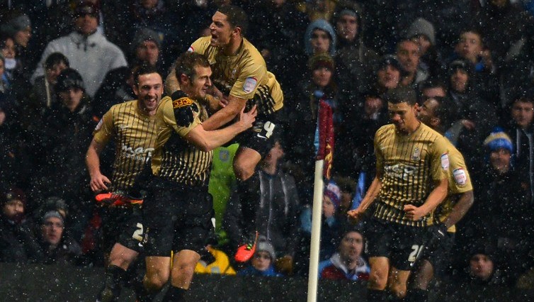 Bradford, da quarta divis&atilde;o, vai &agrave; final da Copa da Liga