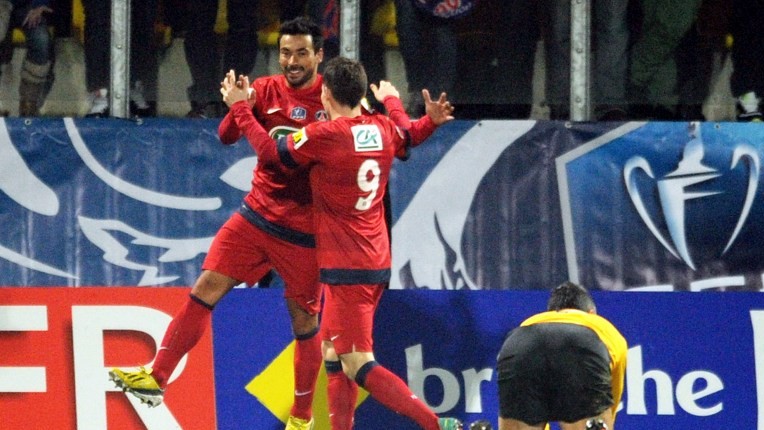 PSG toma press&atilde;o de time da quinta divis&atilde;o, mas avan&ccedil;a