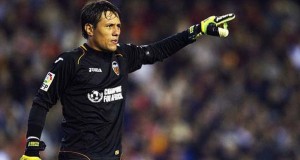 Em jogo de duas viradas, Valencia vence Depor no fim