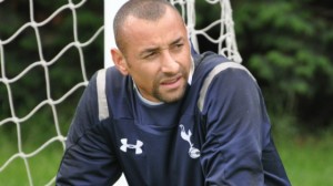 Sem jogar há um ano, Gomes acerta com time da Alemanha