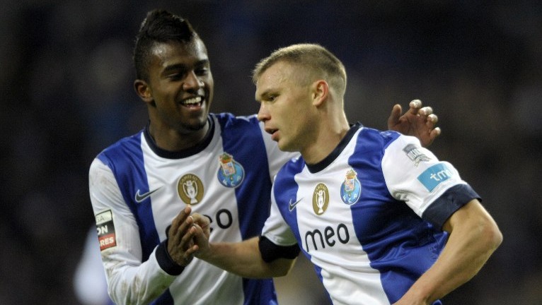 Da R&uacute;ssia com amor: Izmailov faz seu primeiro gol no Porto