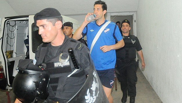 Uruguai suspende futebol por 10 dias em resposta &agrave; viol&ecirc;ncia