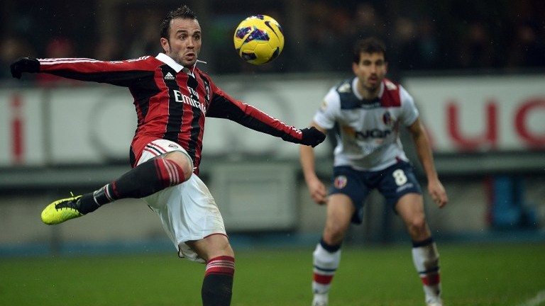 Pazzo Milan! Pazzini marca gola&ccedil;o na vit&oacute;ria do Milan