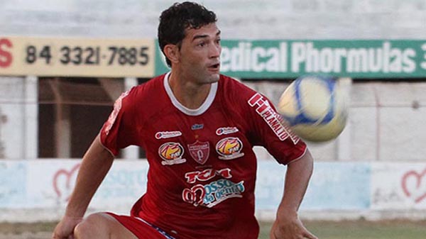 Mais uma morte no futebol, de novo por parada cardíaca