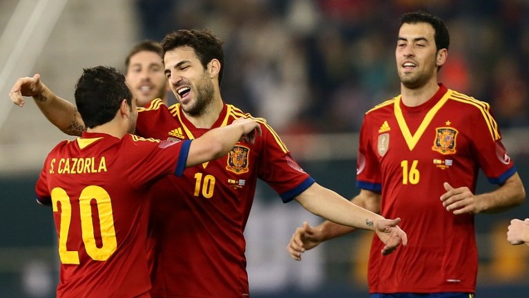 Quem desafia? Invicta h&aacute; 18 jogos, Espanha derrota Uruguai