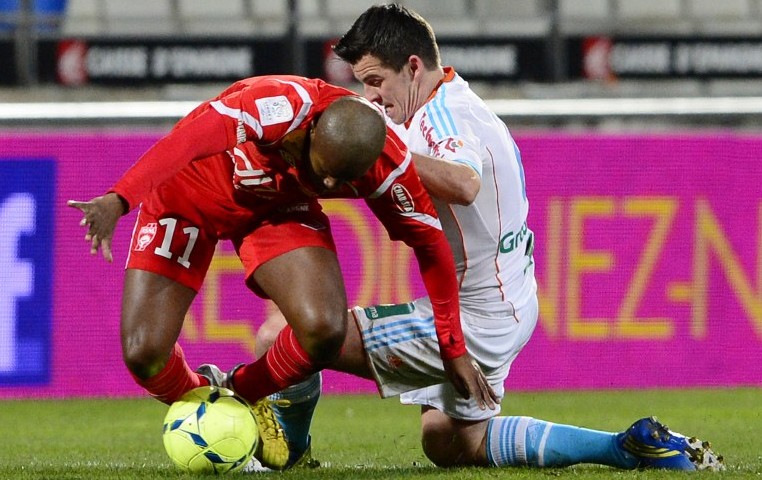 Com Barton expulso, Marseille tira o Nancy da lanterna