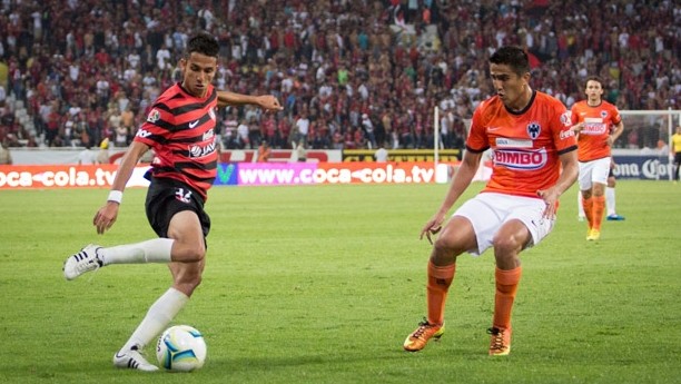 L&iacute;deres empatam e Atlas se aproxima no Mexicano