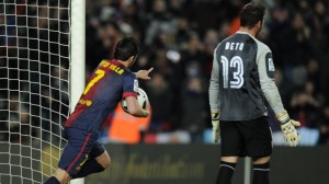 O 9 é o 7: Villa volta a marcar a Barcelona vira contra o Sevilla