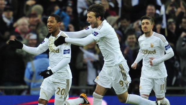 Aqui n&atilde;o! Swansea espanta zebra e leva Copa da Liga
