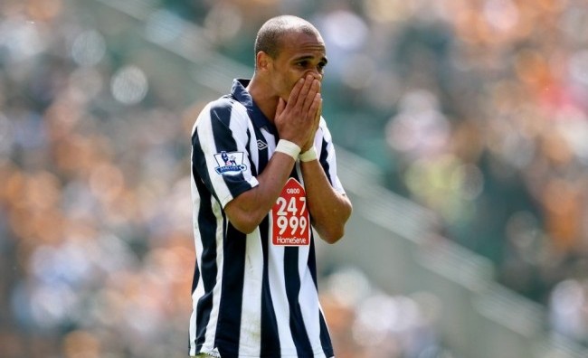 Barrado pelo QPR, Odemwingie causa a ira do West Brom