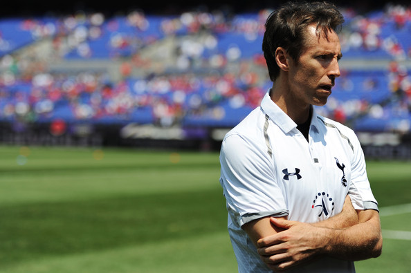 Steve Nash dá show de embaixadinhas pelo Los Angeles Lakers