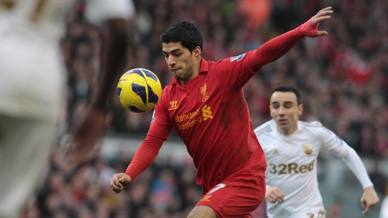 Bom futebol, goleada, Suárez e gol de Coutinho em Anfield