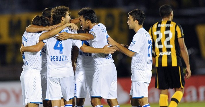 Vélez destrona Peñarol no Uruguai e assume liderança