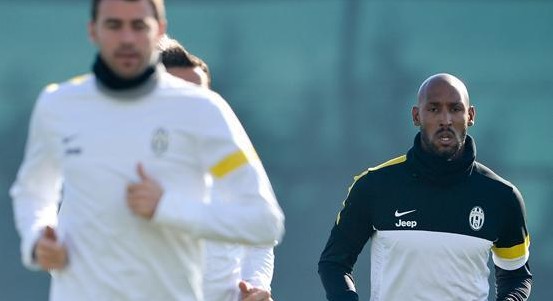 Finalmente! Anelka &eacute; apresentado como refor&ccedil;o da Juventus