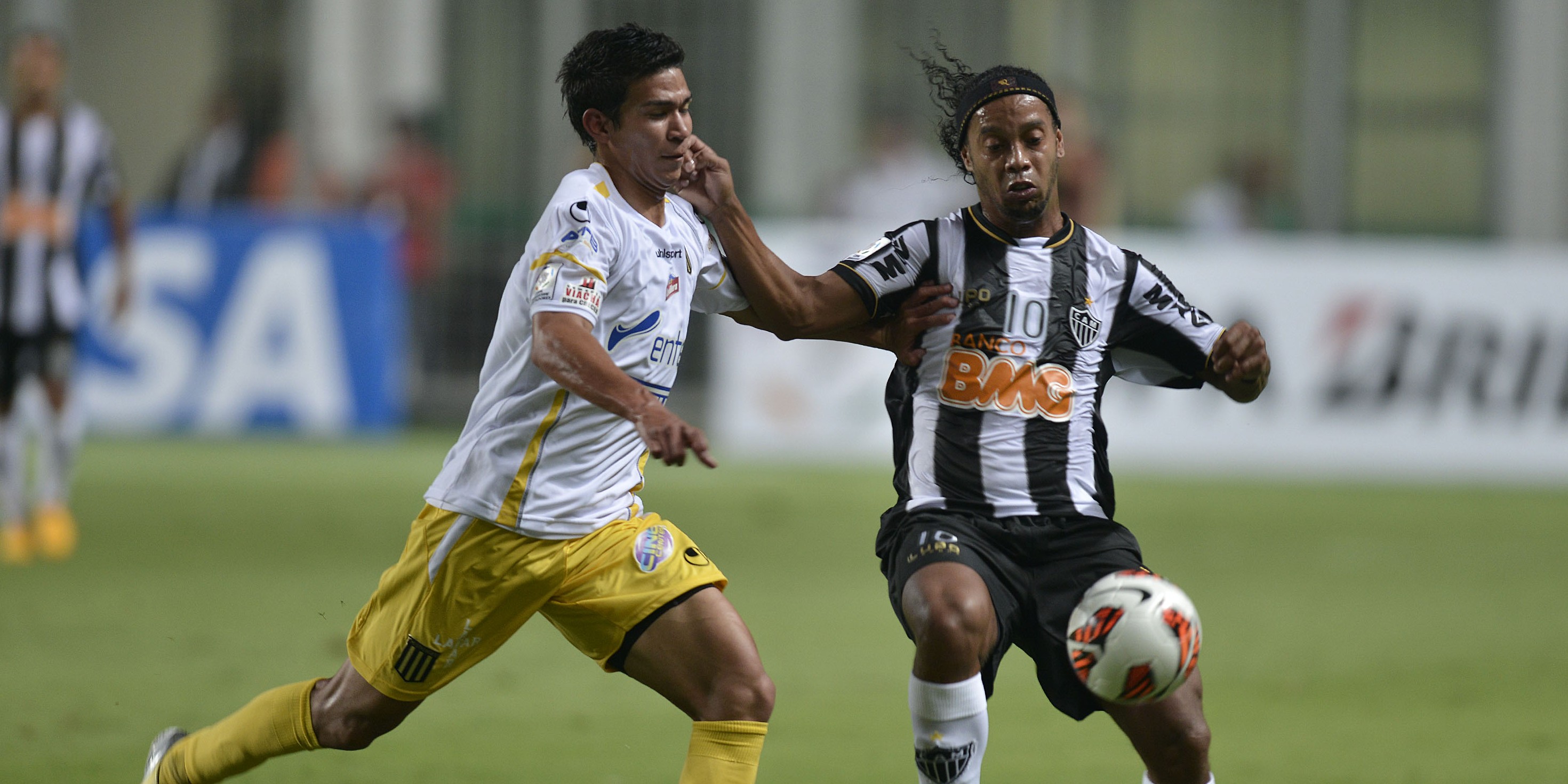 Galo mant&eacute;m 100% e invencibilidade em casa