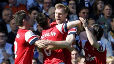 Arsenal foge do apocalipse, mas ainda está longe do céu