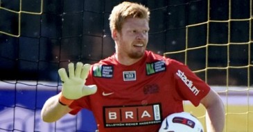 Se levar uma caneta já é ruim, imagine se for de um goleiro