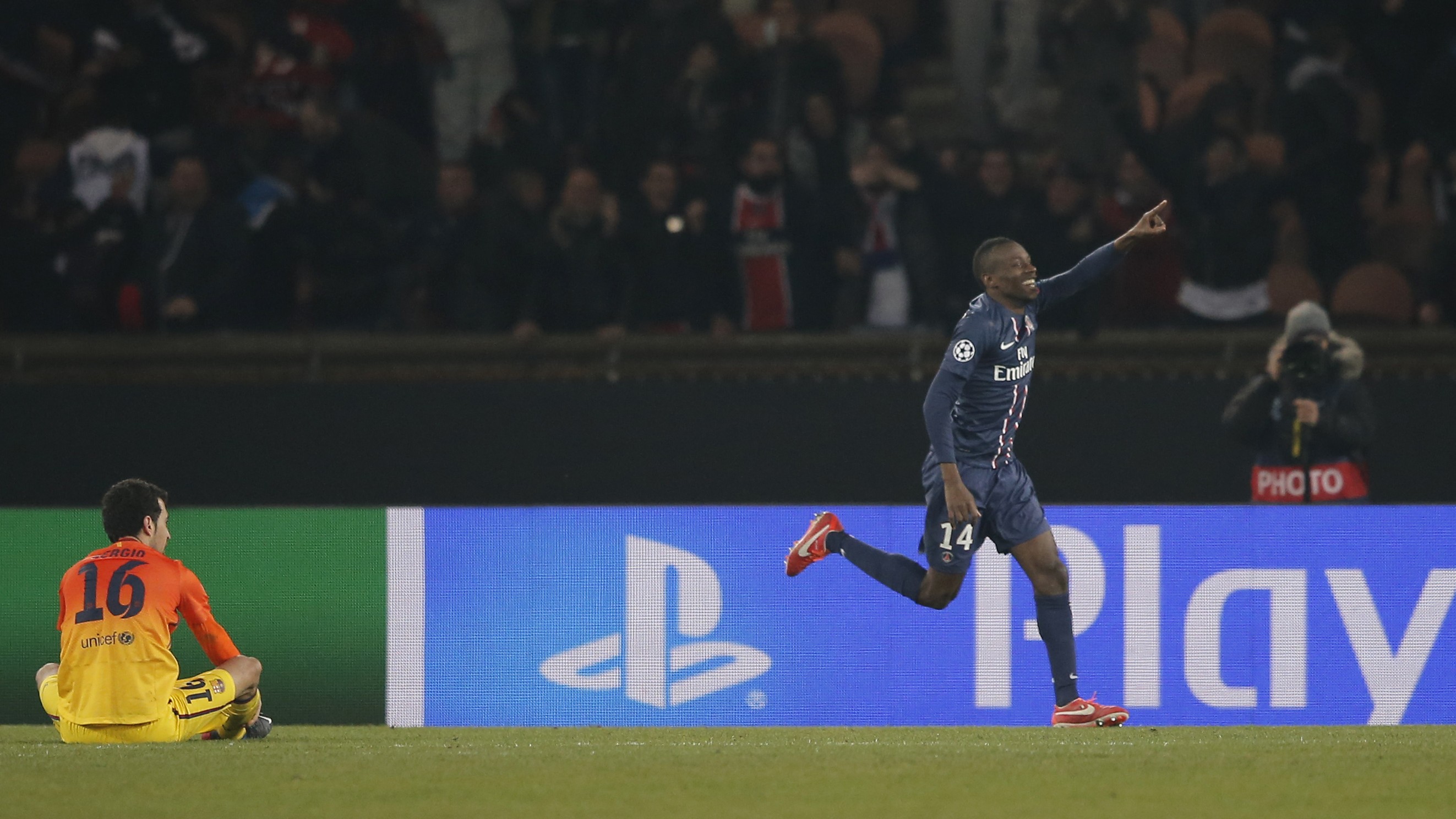 Empate d&aacute; ao PSG o direito de sonhar no Camp Nou