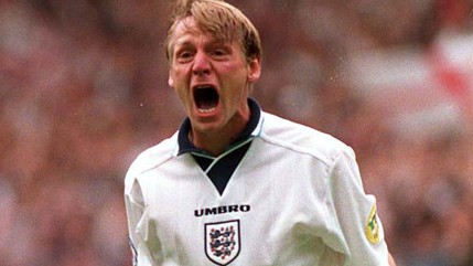 Stuart Pearce vira seguran&ccedil;a de pub. Mas s&oacute; por um dia