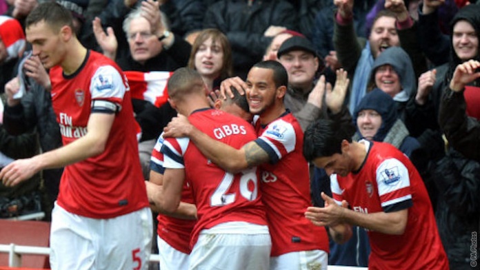 Arsenal vira contra Norwich no final e volta &agrave; terceira posi&ccedil;&atilde;o