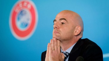 Uefa aprova penas mais duras contra racismo, violência e doping