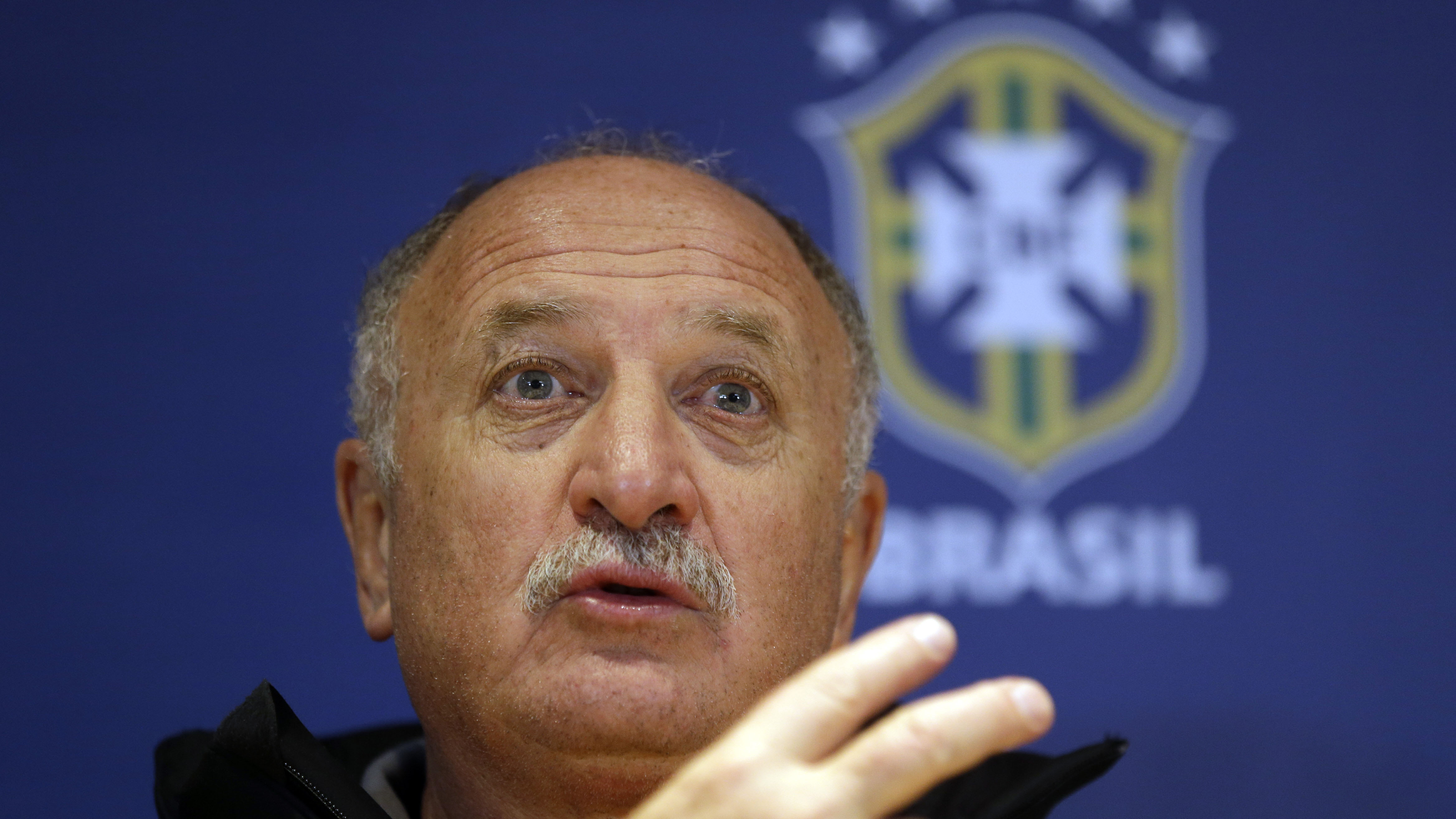 N&atilde;o ter Ronaldinho e Kak&aacute; pode ser a op&ccedil;&atilde;o pela t&aacute;tica