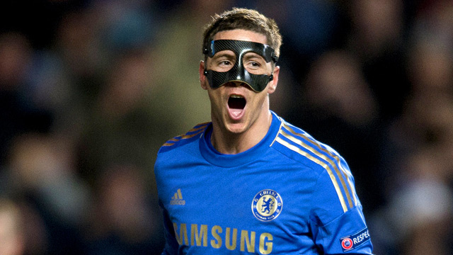 Fernando Torres celebrates scoring