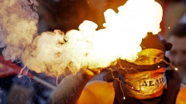 Para variar, clássico sérvio acaba em violência e prisões