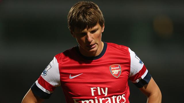 Decep&ccedil;&atilde;o, Arshavin deixa o Arsenal pela porta dos fundos