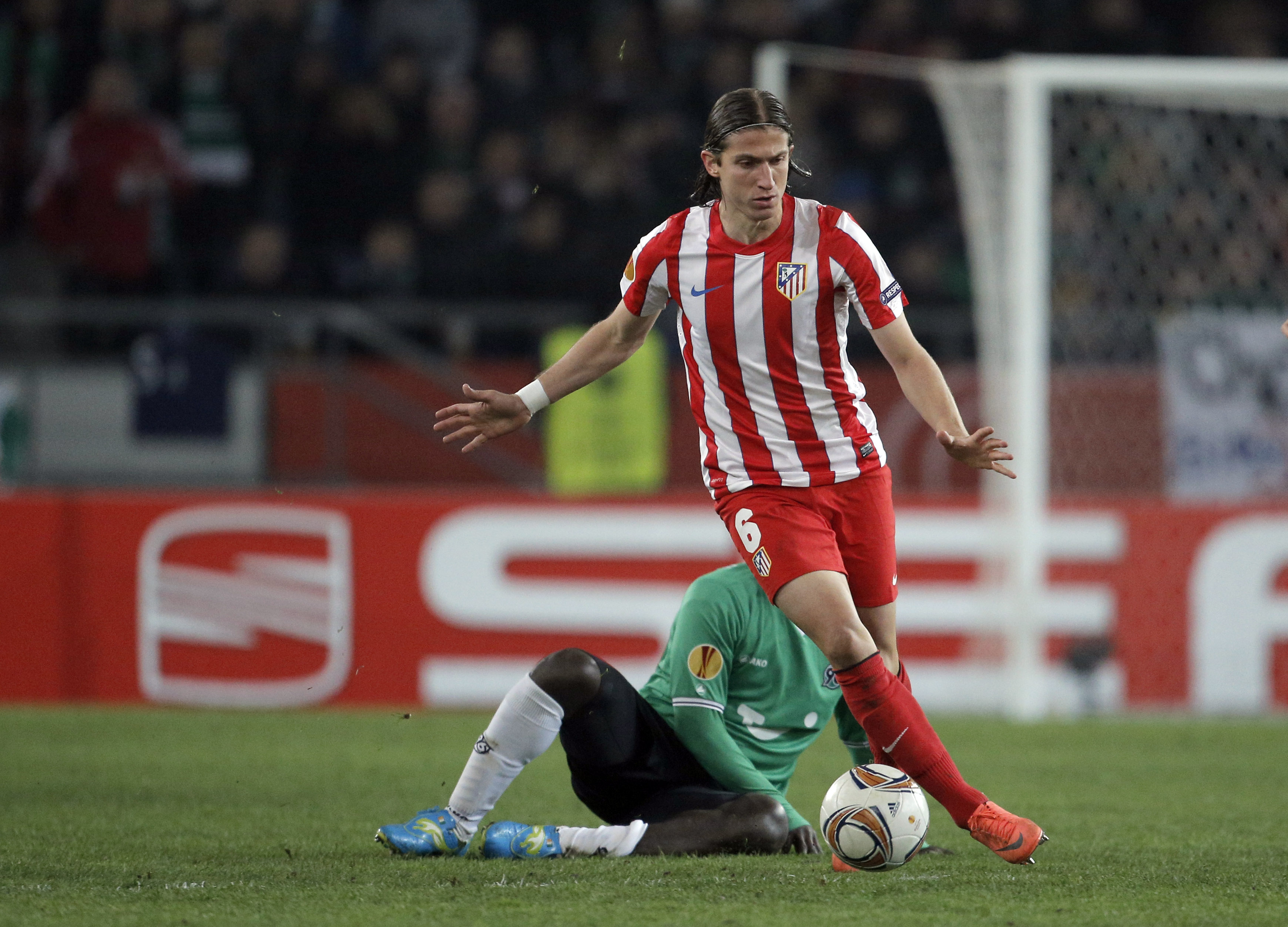 Filipe Luis &eacute; pe&ccedil;a fundamental no time de Simeone (AP Photo/Gero Breloer)