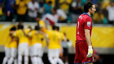 A defesa, quem diria, é o calcanhar de Aquiles da Itália