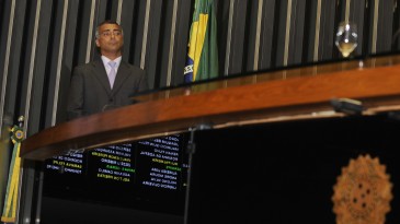 Romário bate forte: “Fifa é a verdadeira presidenta do Brasil”