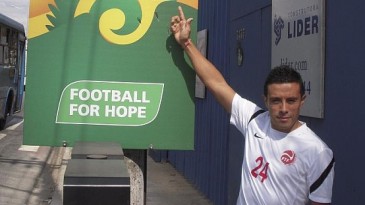 Efraín, o guia que só queria uma camisa de Torres