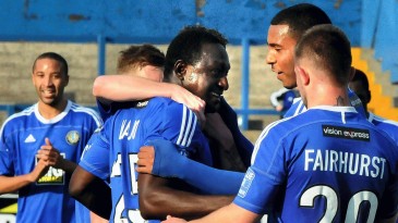 Pagou, jogou: por bolada, clube inglês oferece vaga no time