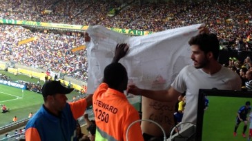 Cartazes de protestos continuam incomodando a Fifa