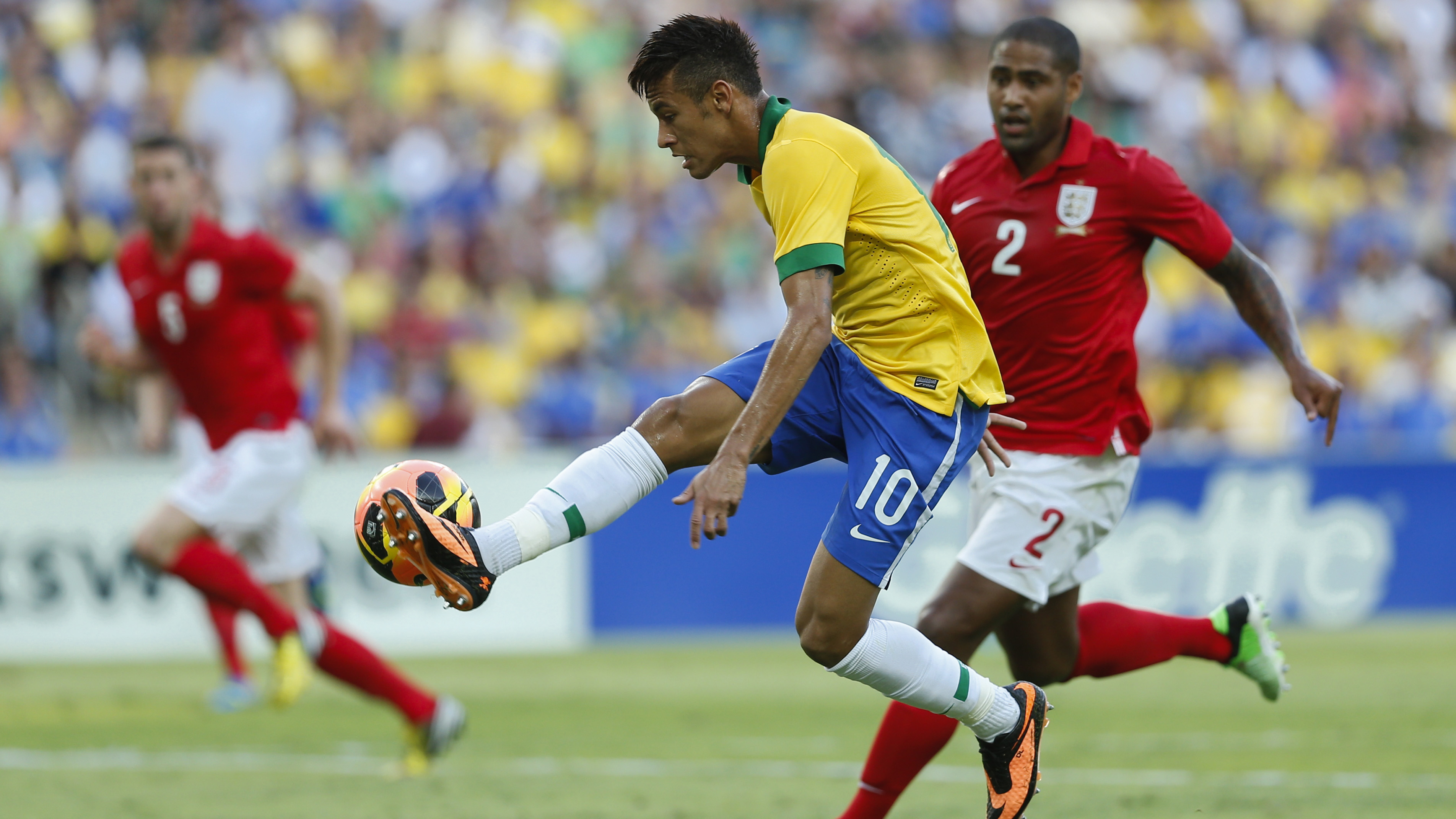Neymar foi bem, mas faltou ao Brasil segurar a bola no ataque