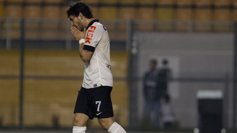 Onde foi parar o futebol forte e eficiente do Corinthians?