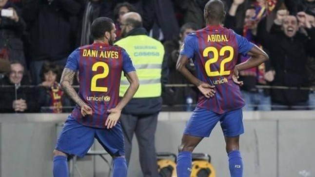 Dani Alves tem uma bela ideia para homenagear Abidal