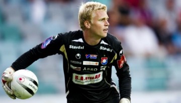 Será difícil achar um goleiro mais estúpido do que este